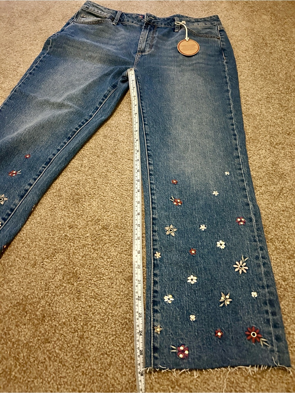 NWT Driftwood Charlotte Cropped Straight Blue Jeans Floral Embroidered Size 12 - Picture 8 of 11